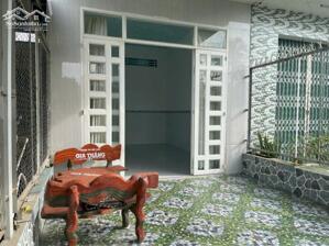 Nhà mặt tiền lê thị hồng gấm gần khu Trà Nóc