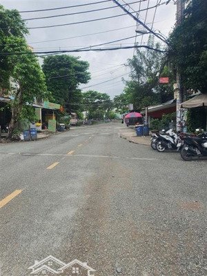 nhà 4 tầng mt đường 12m có vỉahè, gần khu tên lửa, bình tân- 120m2 ngang 6m dài 20m, ko lộ