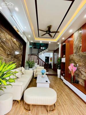 Bán căn nhà ngõ phố Lê Viết Quang, ph Ngọc Châu, TP HD, 57.1m2, 3 tầng, 4 ngủ, ngõ oto