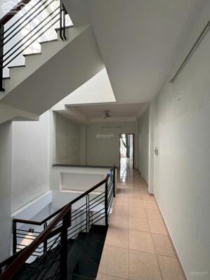 Bán nhà Bình Thạnh sẵn kết cấu HXH tận cửa ngay chợ Cây Queó-3PN4WC. Gía 12tỷ