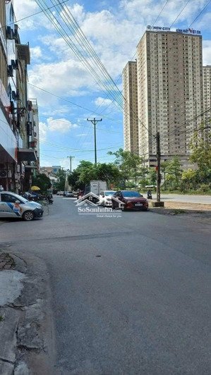 nhà chính chủ xây 5 tầng thang máy , phân lô sát đh thành đô , lai xá , ql32 , 52m2 đường thông