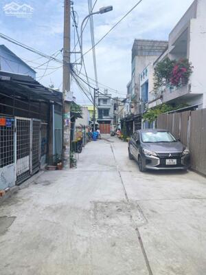 CẦN BÁN 76M2 NHÀ CÓ GÁC HẺM XE TẢI - GIÁ: 4TY5