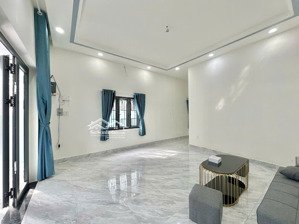 " cho thuê nhà nguyên căn 2 phòng ngủ mới xây ngay chợ dĩ an, cách go dĩ an 7p. khu an ninh cao "