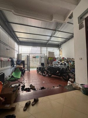 bán nhà xuân la 120m2 rộng 7,8m - nhà dân xây - gần phố - gần ô tô - chủ mới xây ccmn hay toà nhà t