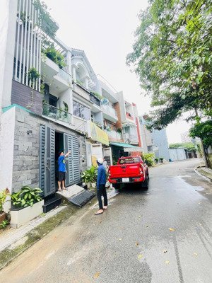 nhà 3 tầng 4pn 3wc - ngay tô ngọc vân, linh đông- đường 10m thông - 60m2 (4x15m ) - nhỉnh 7ty