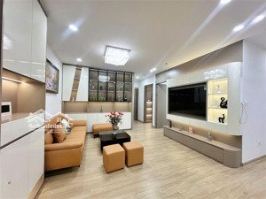 bán căn hộ chung cư vinhomes hàm nghi - diện tích 102 m -3 ngủ -2 wc - tặng full nội thất xịn sò .