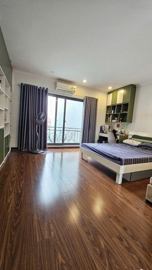 thạch bàn long biên - dt 42m x 4 tầng giá 8.66 tỷ