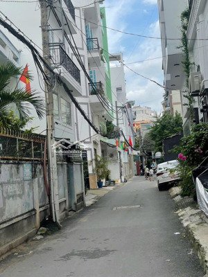 sát phú nhuận hoàng hoa thám bình thạnh - hẻm xe tải 35 m2 -3 tầng btct chi 6t hơn . nở hậu mới
