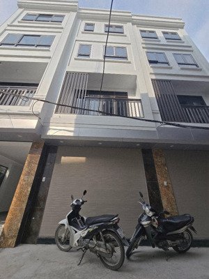 siêu phẩm liên mạc! ô tô đỗ cửa, tiện ích bạt ngàn, nhà mới xây 5 tầng đẹp long lanh, 42m*5t