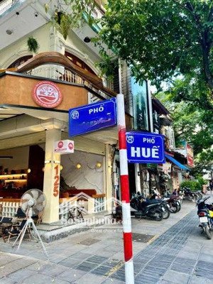 bán nhà mặt phố huế, 3 tầng đủ nội thất, vị trí kd đắc địa, vỉa hè siêu rộng, giá khó tìm. 50 tỷ.