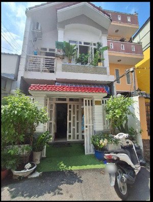 bán nhà trung tâm quận 7, gần lâm văn bền,dt:5x15, 2 tầng, hẻm 7m,oto ngủ trong nhà, nhỉnh 9 tỷ