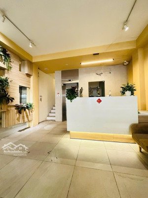 mặt tiền đường ngay chợ bà chiều 5 x 20m 6 tầng thang máy chỉ 18.6 tỷ