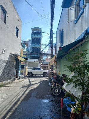 chính chủ bán gấp nhà lạc long quân, p3, q11 chỉ 6.9 tỷ