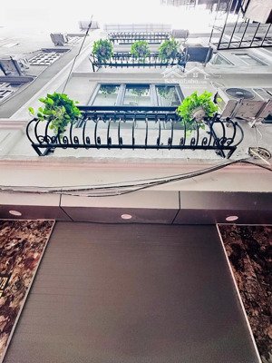 nhà đẹp - trung tâm - cầu giấy - 5 tầng - mặt tiền 6,5m - full nội thất ở ngay - nhỉnh 7 tỷ