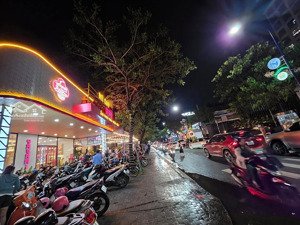 cho thuê 2000m2 mặt bằng kinh doanh vip d1 phú hòa, thủ dầu một