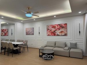 bán cc tại flc complex 36 phạm hùng, 7,4 tỷ, 70m2. bao hết thuế phí. nhà mới tinh