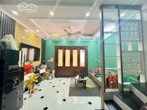 bán gấp nhà văn quán chủ tặng nội thất ô tô 15m. nhà 2 thoáng trước sau