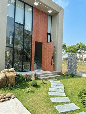 cho thuê biệt thự cao cấp gần fpt city chỉ 50m, khu đô thị số 3 điện ngọc, điện bàn