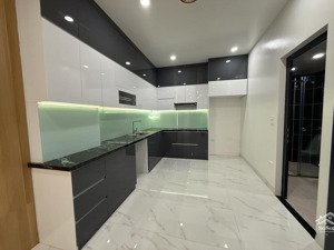 bán nhà mặt phố trần khát chân thang máy ô tô tránh full nội thất nhập