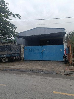 chính chủ gửi hạ giá bán kho xưởng mặt tiền đường xuân thới 2, gần ngã tư giếng nước ql22