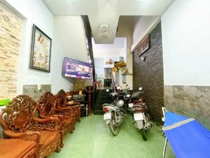 mặt tiền kd ngay chợ tân hương, 55m2, 4 tầng, đường 10m thông, chỉ 8.7 tỷ tl