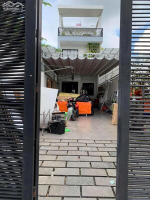 Nhà 3 Lầu 184m Mặt Tiền Đường 10m gần UBND phường Trường Thọ Thủ Đức, HD dài hạn