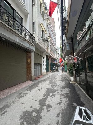 bán nhà phố thái thịnh-nhà đẹp mới thang máy chạy ầm ầm - hai mặt ngõ-ô tô tránh -52m 5t-18.4 tỷ