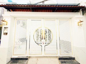 hẻm xe hơi đỗ cổng - 122m2 5 pn - nhà đẹp full nội thất, sân vườn - huỳnh tấn phát, giáp quận 7