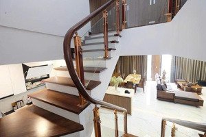 duplex the zei - 1 căn duy nhất - 220m2 - 4pn - full đồ đẹp - giá chỉ 2.500$/ tháng