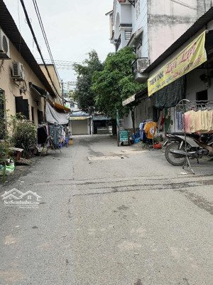 nhà hẻm 2 mặt tiền trước sau khu ko ngập nước lê trong tấn gần công viên phù hợp làm căn hộ dịch vụ