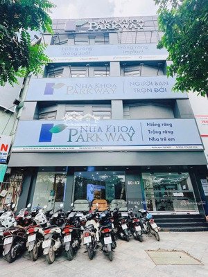 cho thuê nhà mặt phố vũ phạm hàm, diện tích sử dụng:440m2, nhà 4 tầng,mặt tiền:5,5m, thang máy!!