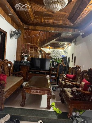 cần bán gấp nhà riêng 5 tầng ở tây hồ gần vườn đào - liên hệ xem nhà : 