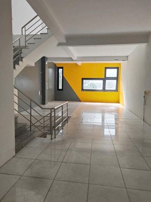 cho thuê nhà mặt tiền lê hoàn - tp mới bình dương