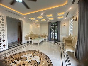 cần bán gấp sh2 - sh3 shophouse zone 1 centa riverside gía chỉ 6.950 tỷ! sẵn sổ cất két