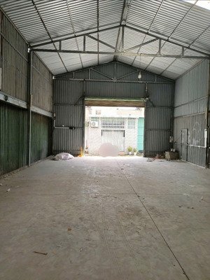 cho thuê kho xưởng 180m2 giá thuê 8 triệu, xe tải, tại vĩnh lộc, bình chánh, tp hcm