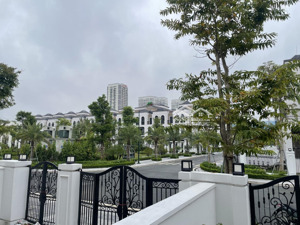 biệt thự ciputra view vườn hoa rất đẹp mua bán trực tiếp cdt . giá tốt nhất thị trường