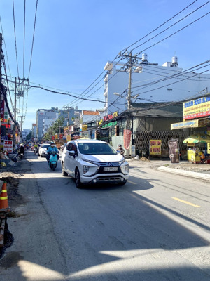 bán mặt tiền 2 tầng sầm uất 443 thống nhất p.11 gò vấp. đang cho thuê 20tr/tháng