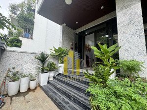 nhà đầy đủ nội thất 5 phòng giá 55 triệu - hầm 3 lầu