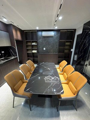 bán nha ngọc lâm long biên hàng hiếm vị trí đắc địa khó tìm thang máy full nội thất