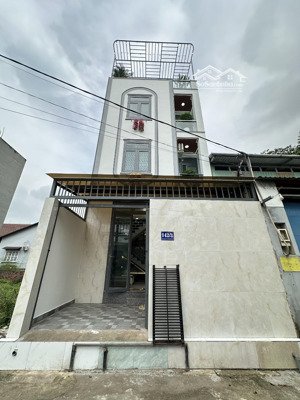 nhà 4 tầng full nội thất dt 73,4m2 (5,5x11) đường 5m, giá: 4,68tỷ