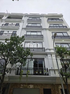 bán gấp liền kề văn phú hà đông, 55m², 7 tầng, thang máy, mặt chợ, kinh doanh đỉnh, giá hơn 20 tỷ.