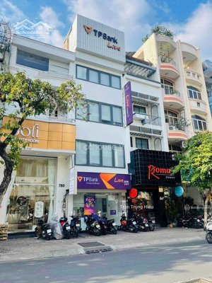 cho thuê nhà mặt phố thái hà,diện tích: 80m2x4,5tầng,mặt tiền:5,4m,mọi mô hình cả hàng ăn,rất đẹp!!