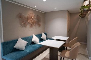 centery căn 2pn view hồ bơi 96m2 tầng đẹp, ký tt cdt, giãn 36 tháng. nhà mới, xem thực tế được