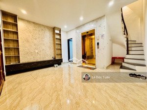 nguyễn chính - giáp bát 37m x 6 tầng - thang máy - ngõ nông gần oto - nhà mới đẹp thoáng sáng