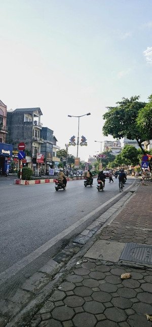 trung tâm vạn phúc hà đông- ngõ nông- gần phố- lô góc- mặt tiền rộng- sổ vuông- bay nhanh