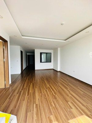 cần bán gấp căn hộ tại tòa x2 đại kim, dt 87 m²- lô góc, 4pn-2vs.