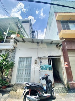 bán đất tặng dãy trọ hẻm 566 nguyễn thái sơn, p5, gv - dt: 92m2, giá: 7 tỷ 2