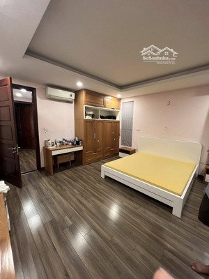 bán căn biệt thự gamuda. diện tích hơn 350m2. giá tốt.