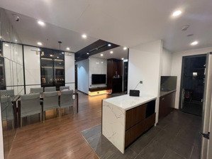 chính chủ gửi bán căn hộ tòa 6th element dt 87m2 2 ngủ 2wc , tầng cao thoáng , oto đỗ hầm