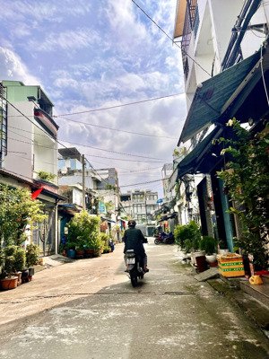 nhà 4tầng 84m2- cạnh tân phú- ngay hoà bình, tô hiệu- chỉ 7t hơn.